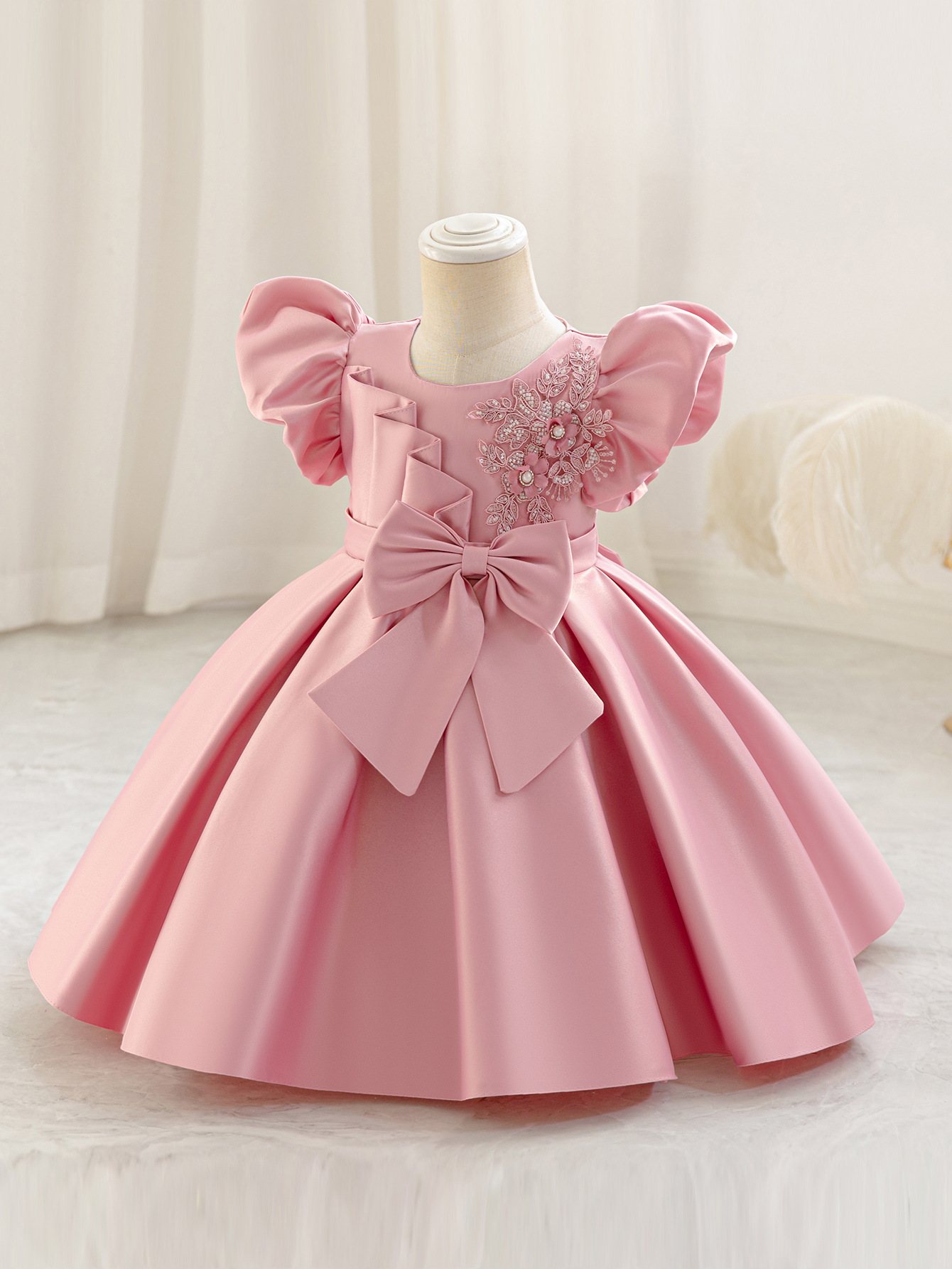 Robe de fête pour petite fille